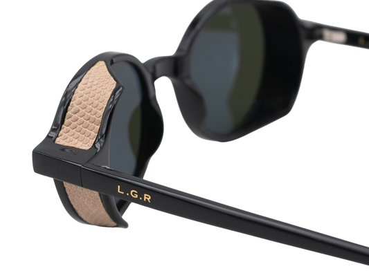 L.G.R. Reunion Explorer Skin Black Taupe